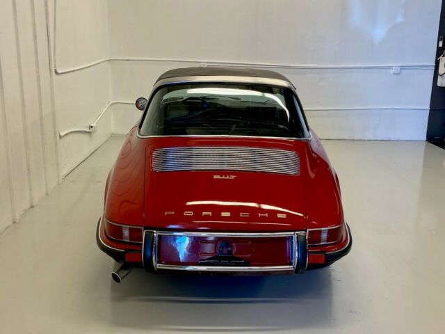 Porsche 911 1970 image number 34