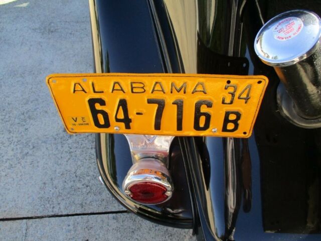 Dodge Deluxe Sedan 1934 image number 36