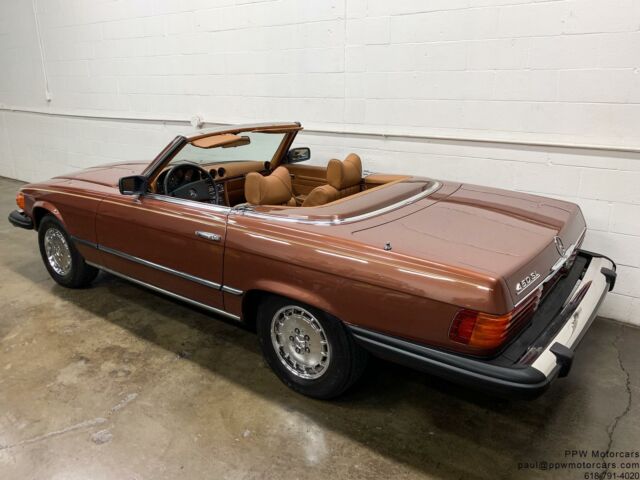 Mercedes-Benz SL-Class 1979 image number 17