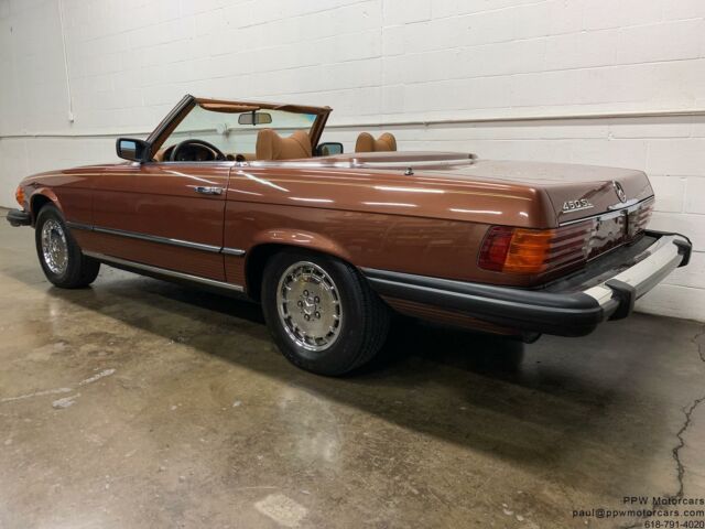 Mercedes-Benz SL-Class 1979 image number 2