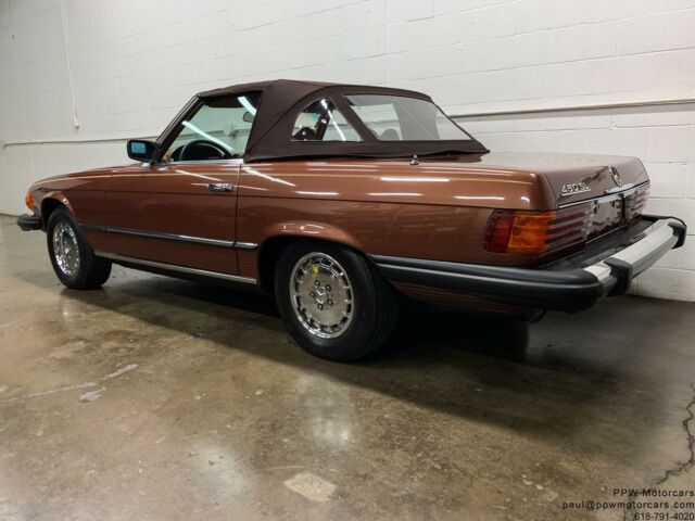 Mercedes-Benz SL-Class 1979 image number 20