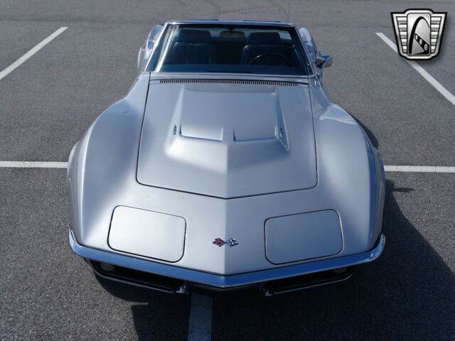 Chevrolet Corvette 1968 image number 11