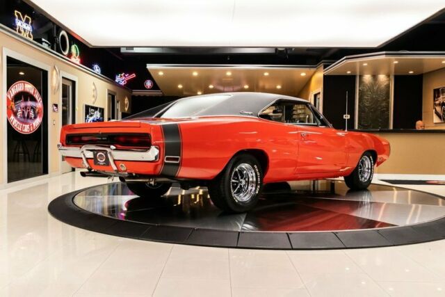 Dodge Charger 1970 image number 35