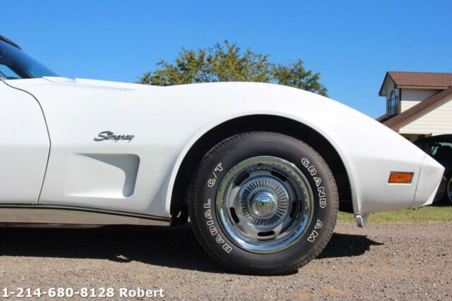 Chevrolet Corvette 1976 image number 34