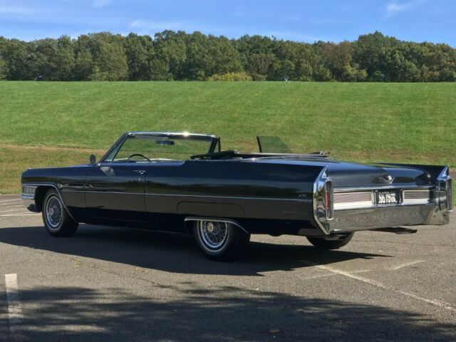 Cadillac DeVille 1965 image number 29