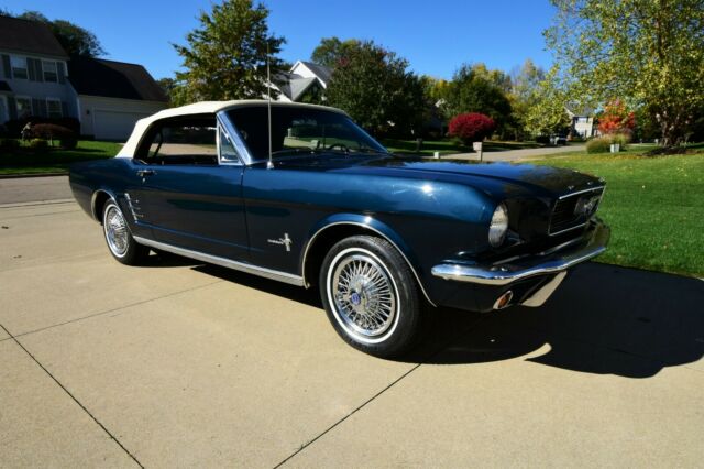 Ford Mustang 1966 image number 3