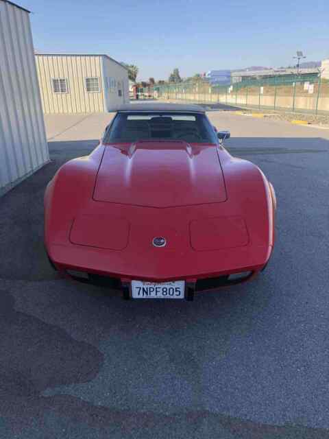 Chevrolet Corvette 1975 image number 0