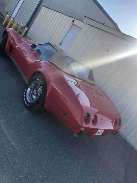 Chevrolet Corvette 1975 image number 2