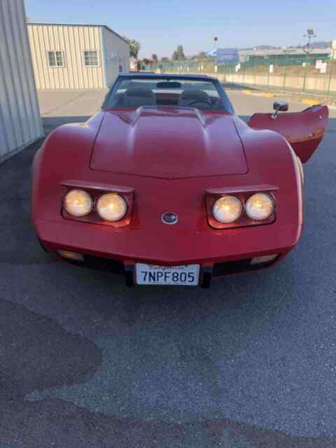 Chevrolet Corvette 1975 image number 7