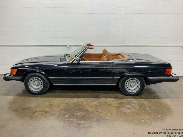 Mercedes-Benz SL-Class 1978 image number 15