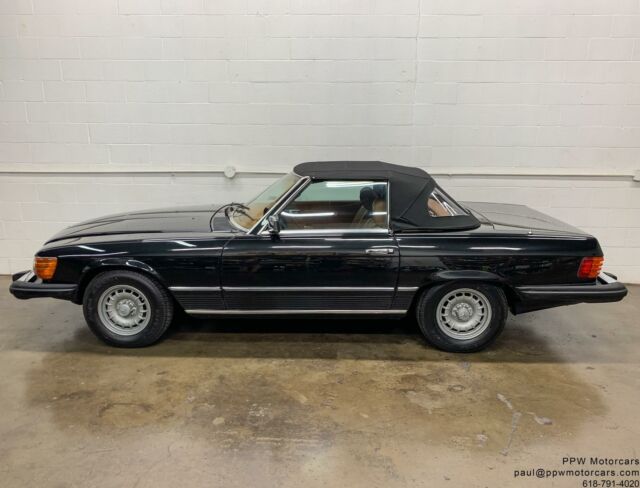 Mercedes-Benz SL-Class 1978 image number 9