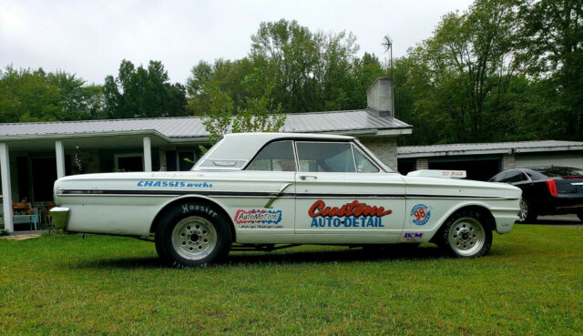 Ford Fairlane 1964 image number 0