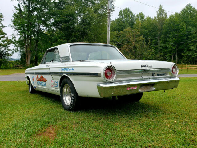 Ford Fairlane 1964 image number 1