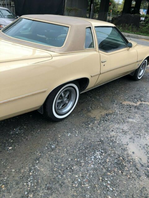 Pontiac Grand Prix 1977 image number 12