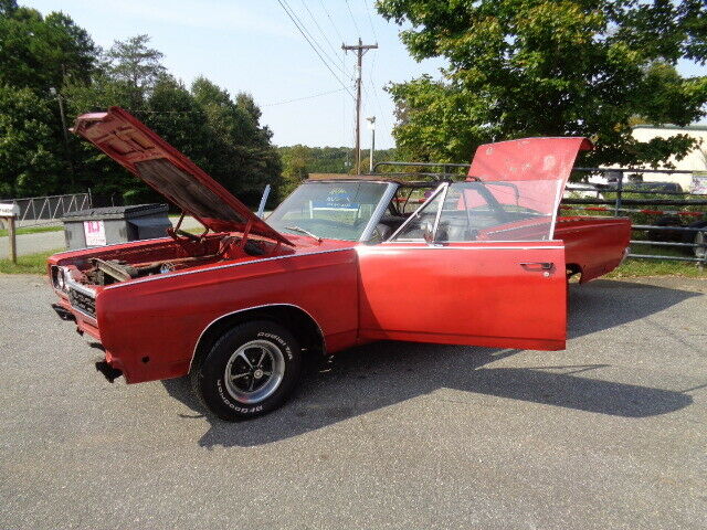 Plymouth Road Runner 1968 image number 28