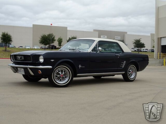 Ford Mustang 1966 image number 21