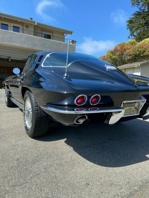 Chevrolet Corvette 1964 image number 2