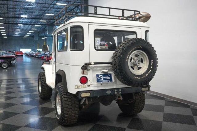 Toyota FJ Cruiser 1967 image number 10