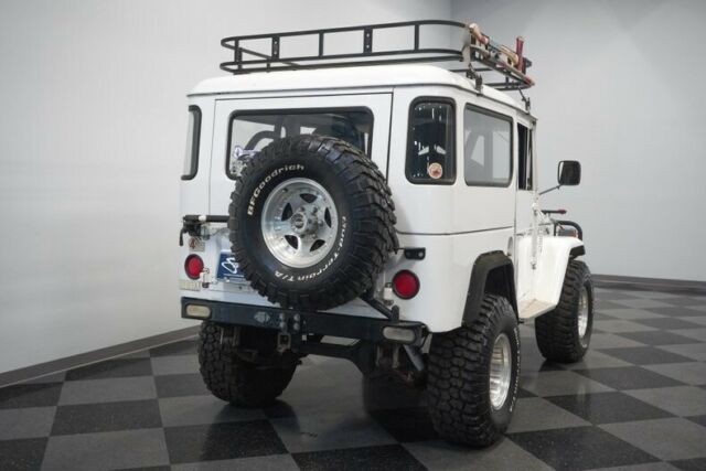 Toyota FJ Cruiser 1967 image number 12