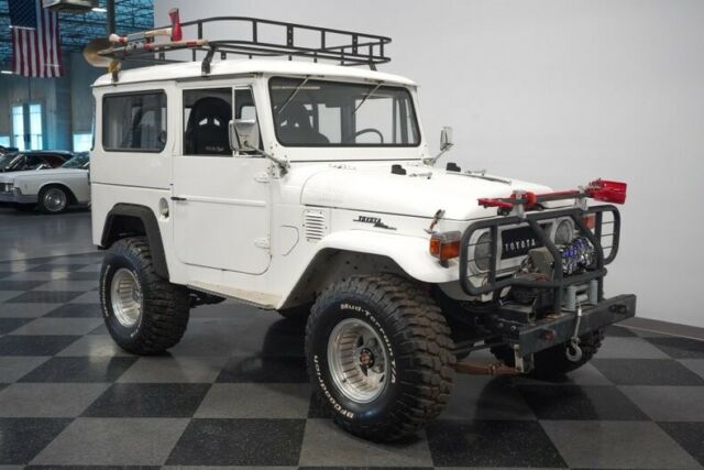 Toyota FJ Cruiser 1967 image number 17