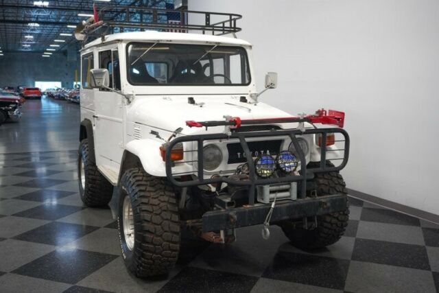 Toyota FJ Cruiser 1967 image number 18