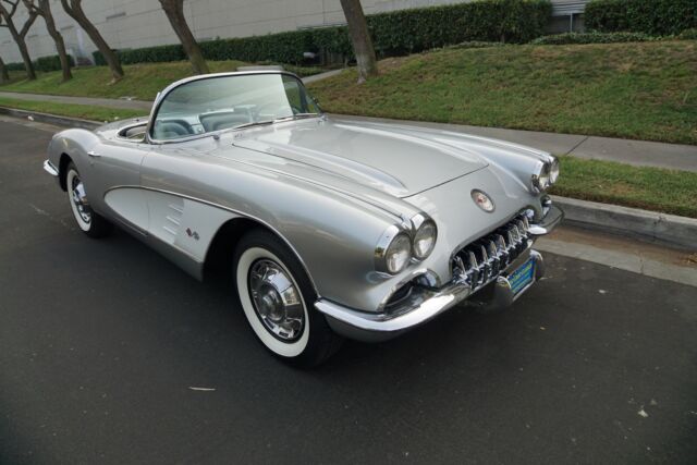 Chevrolet Corvette 283/270HP 2x4V V8 Convertible 1959 image number 9