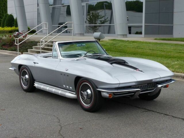 Chevrolet Corvette 1966 image number 25