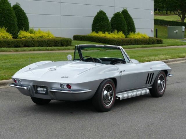 Chevrolet Corvette 1966 image number 29