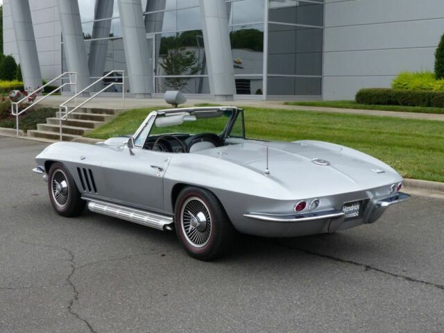 Chevrolet Corvette 1966 image number 30