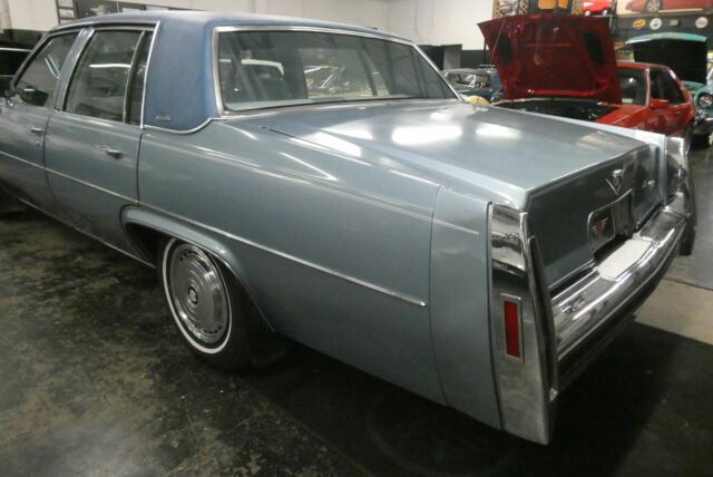 Cadillac DeVille 1978 image number 15