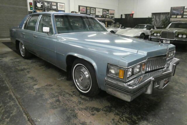 Cadillac DeVille 1978 image number 7