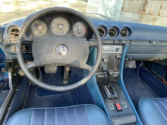 Mercedes-Benz SL-Class 1977 image number 10