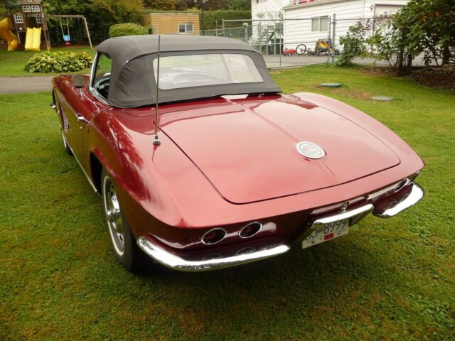 Chevrolet Corvette 1962 image number 29