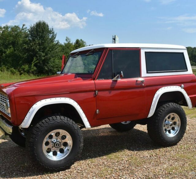 Ford Bronco 1966 image number 14