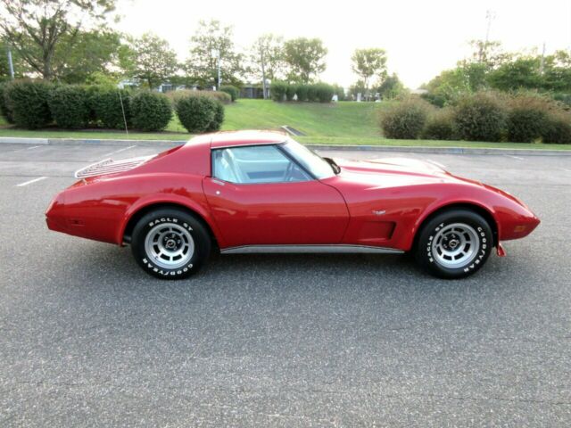 Chevrolet Corvette 1977 image number 13