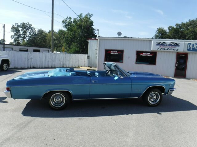 Chevrolet Impala 1966 image number 45