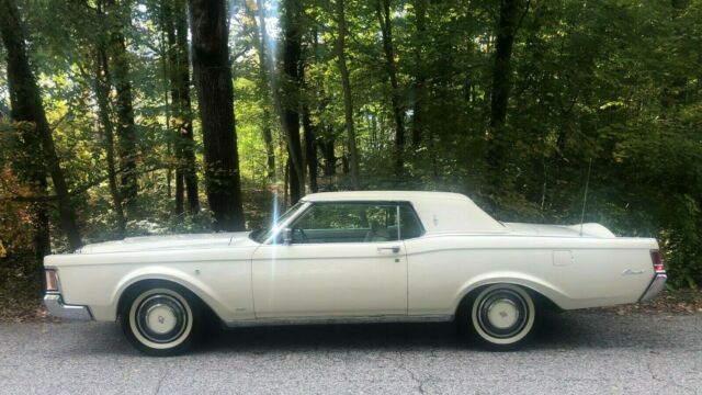 Lincoln Continental 1971 image number 23