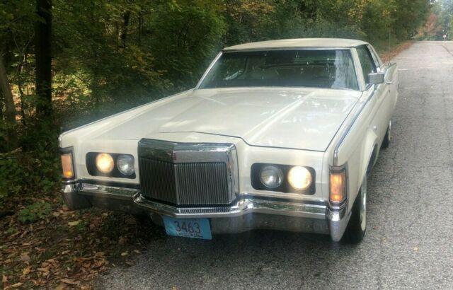 Lincoln Continental 1971 image number 25