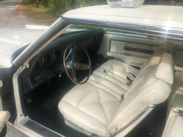 Lincoln Continental 1971 image number 31