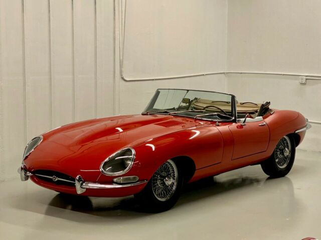 Jaguar E-Type 1962 image number 24