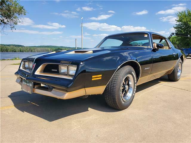 Pontiac Firebird 1978 image number 0