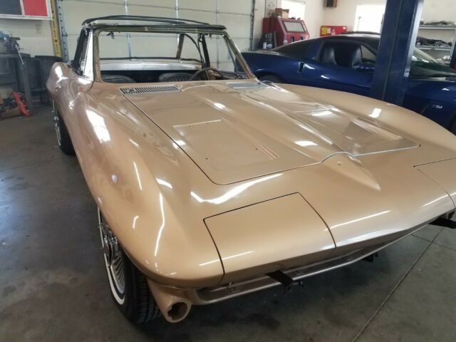 Chevrolet Corvette 1963 image number 0