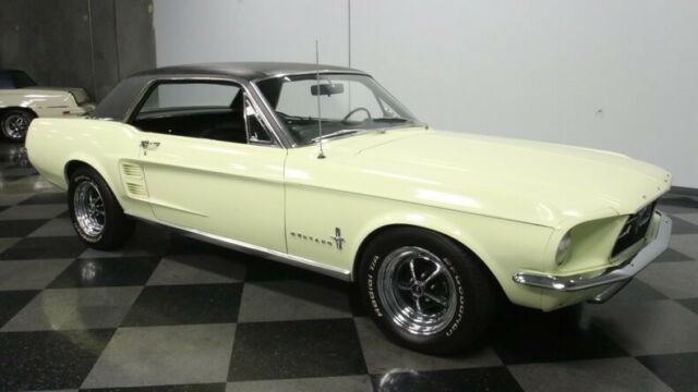 Ford Mustang 1967 image number 16