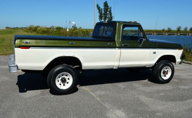 Ford F-250 1976 image number 16