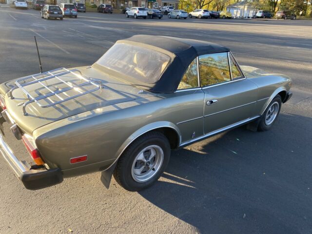 Fiat 124 Spider 1979 image number 2