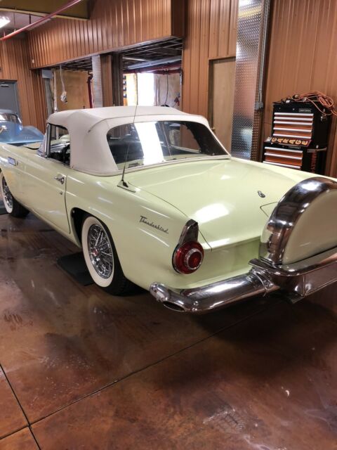 Ford Thunderbird 1956 image number 26