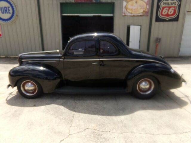 Ford Deluxe Coupe 1939 image number 0