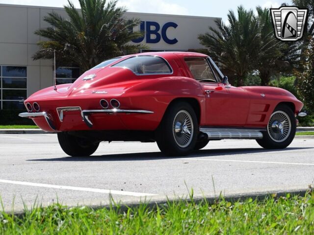 Chevrolet Corvette 1963 image number 31