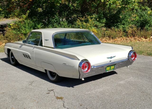 Ford Thunderbird 1963 image number 31