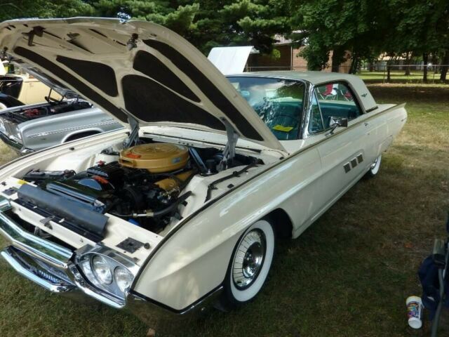 Ford Thunderbird 1963 image number 35